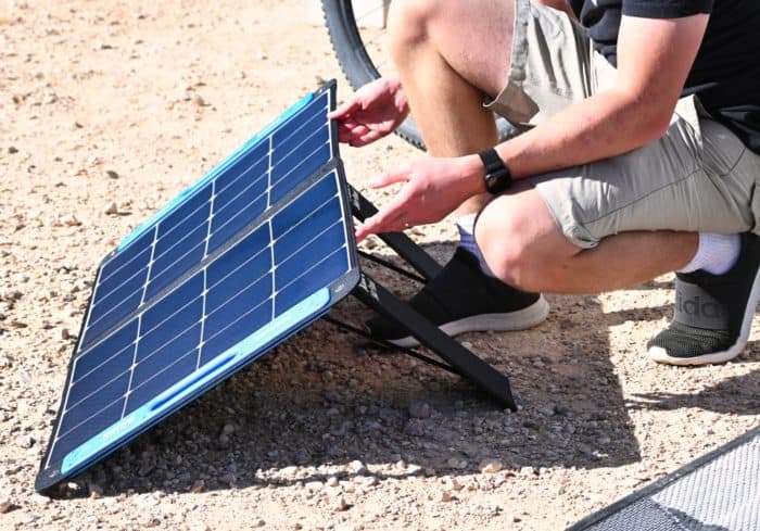 portable solar panel that's compatible with the goal zero yeti 500x jackery explorer 500 and rockpals 500w portable power stations