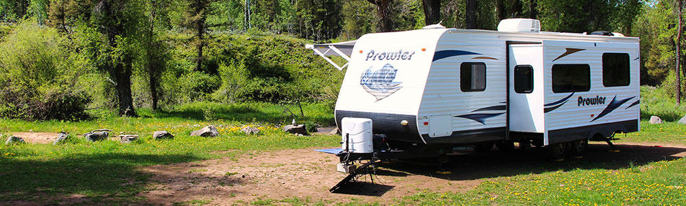 travel trailer with recertified propane tanks