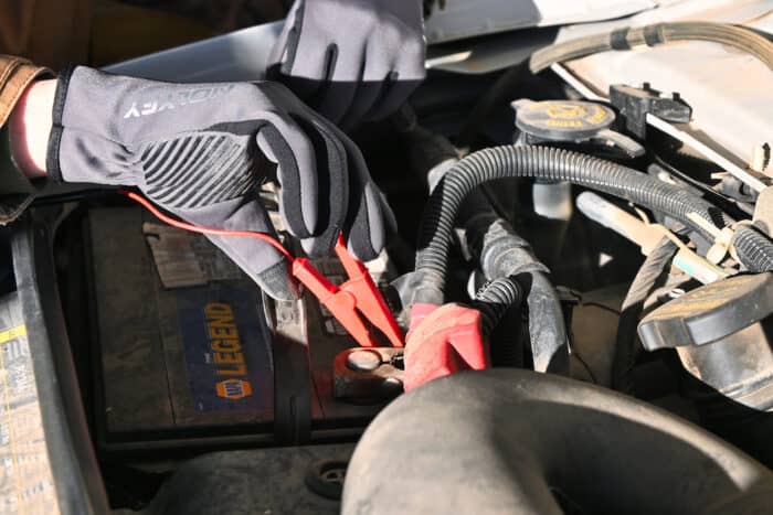 connecting alligator clamps to a 12v rv battery