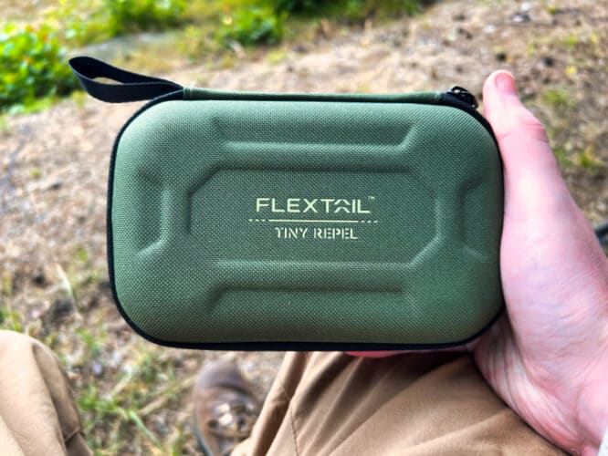 Flextail Tiny Repel carrying case