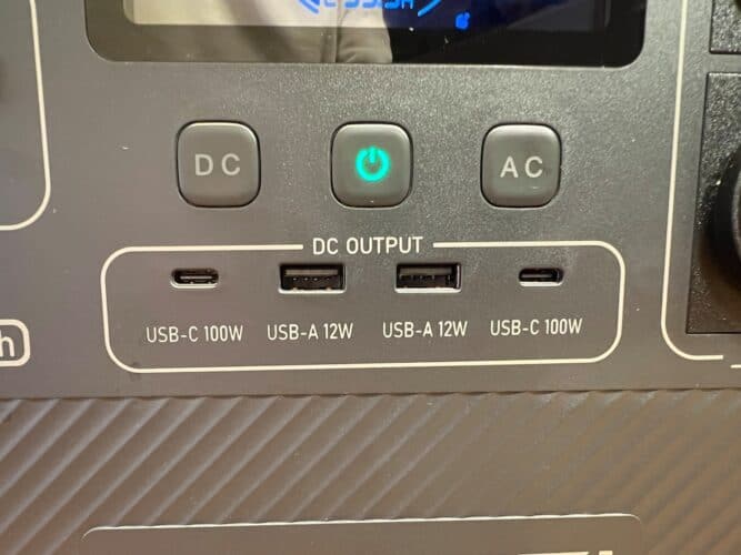 USB ports on AC70